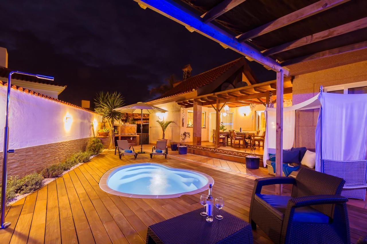 Villa Hibiscus Centrum Corralejo Beach Private Pool Family Extérieur photo