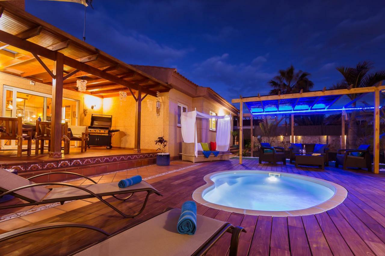 Villa Hibiscus Centrum Corralejo Beach Private Pool Family Extérieur photo