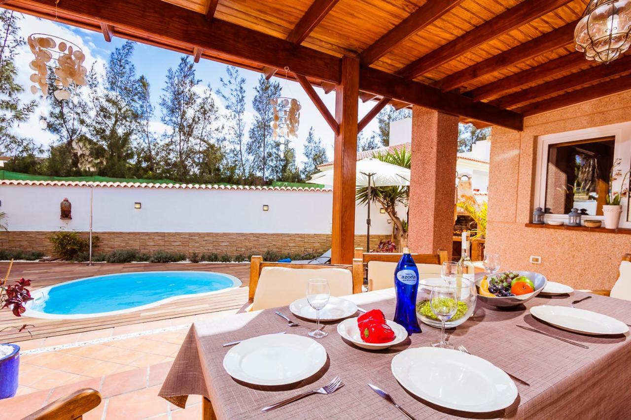 Villa Hibiscus Centrum Corralejo Beach Private Pool Family Extérieur photo