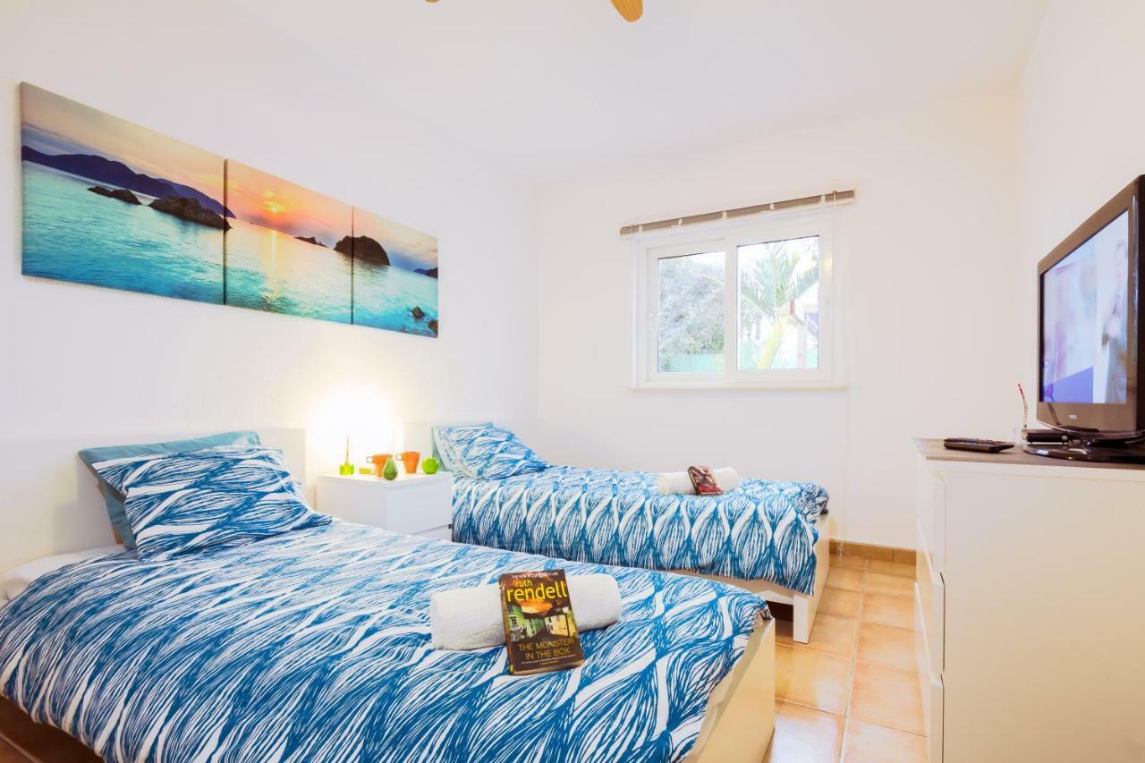 Villa Hibiscus Centrum Corralejo Beach Private Pool Family Extérieur photo