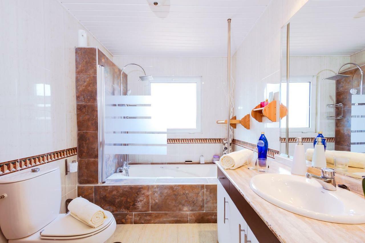 Villa Hibiscus Centrum Corralejo Beach Private Pool Family Extérieur photo